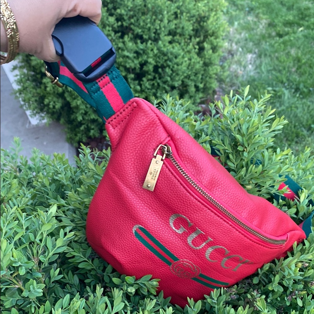 Red Logo Belt Bag - Picture 2 of 9